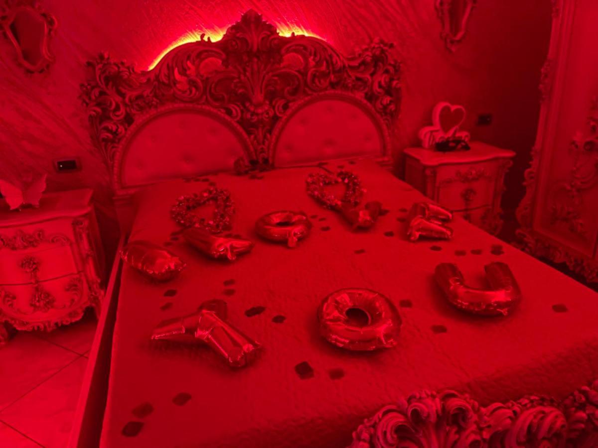 Gold luxury suite home roma Extérieur photo